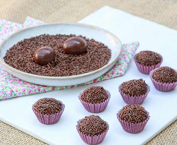 Brigadeiro de chocolate (de enrolar)