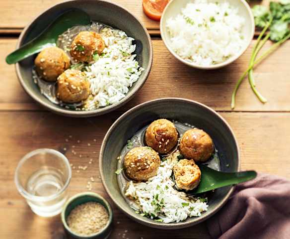 Boulettes végétales et sauce asiatique