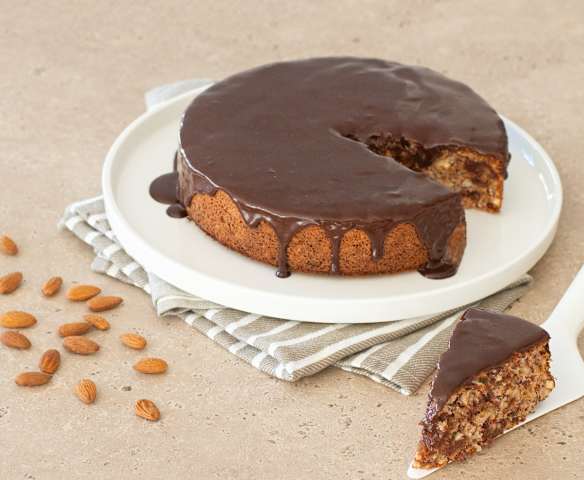 Γλύκισμα με φοινίκια και αμύγδαλα