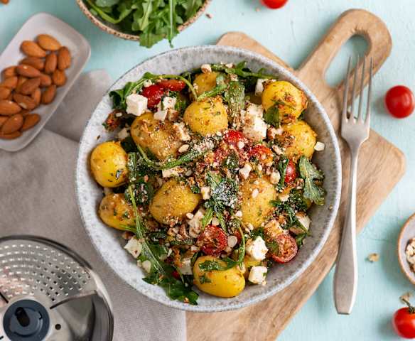 Śródziemnomorska sałatka ziemniaczana (z osłoną noża miksującego 2.0)