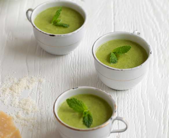 Courgette Soup with Basil and Cashew
