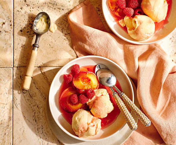 Roasted peach ice-cream
