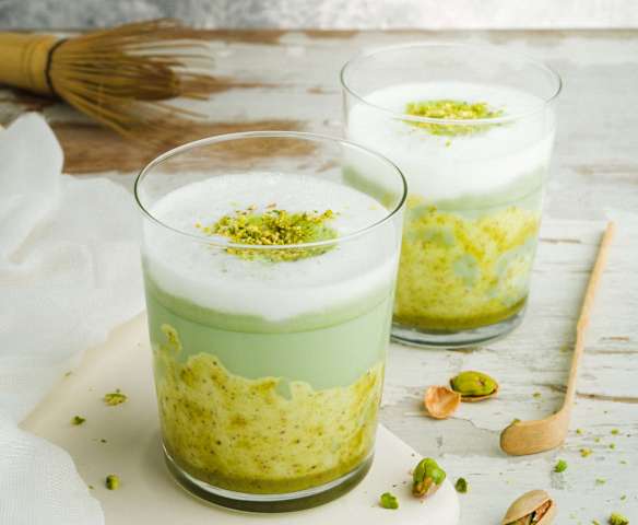 Pistacjowa matcha latte