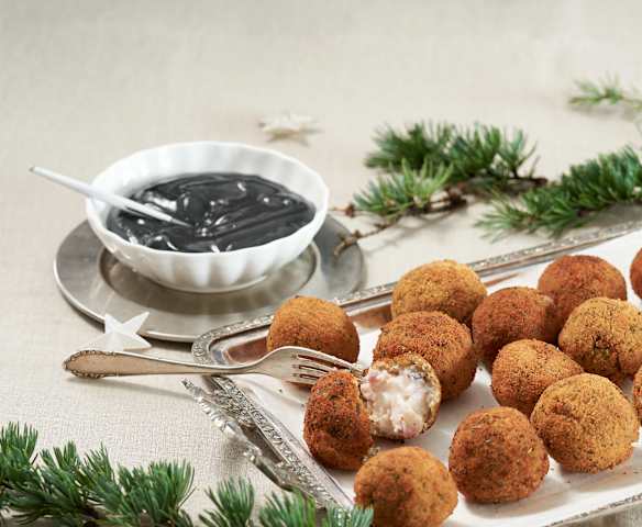 Croquetas de pulpo con mayonesa de tinta de calamar