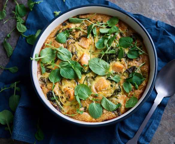 Fritata de salmão, agrião e leite de coco