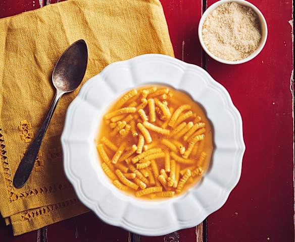 Passatelli in brodo di cappone