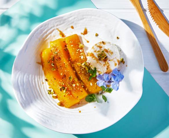Caramel Sous-Vide Pineapple