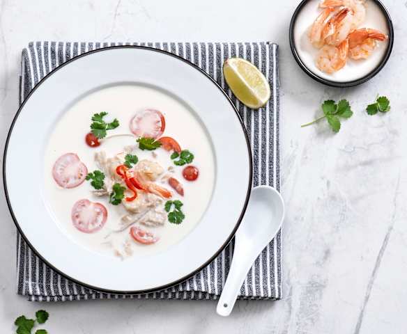 Thajská polévka s krevetami (Tom Kha Goong)