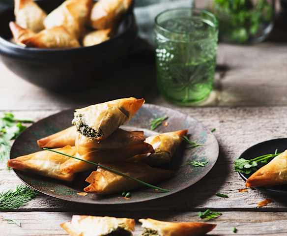 Samosas de espinacas y queso feta