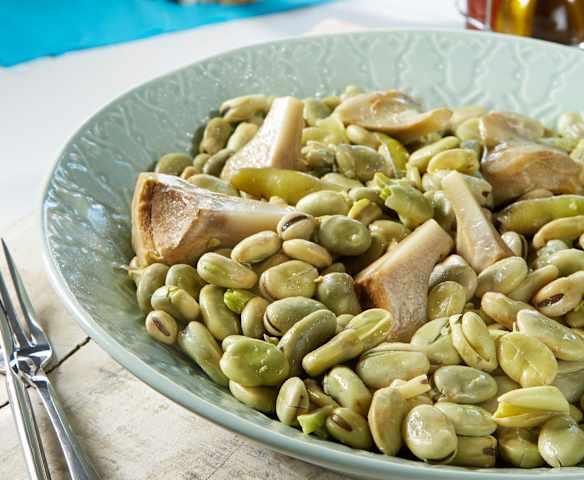 Κουκιά φρέσκα με αγκινάρες