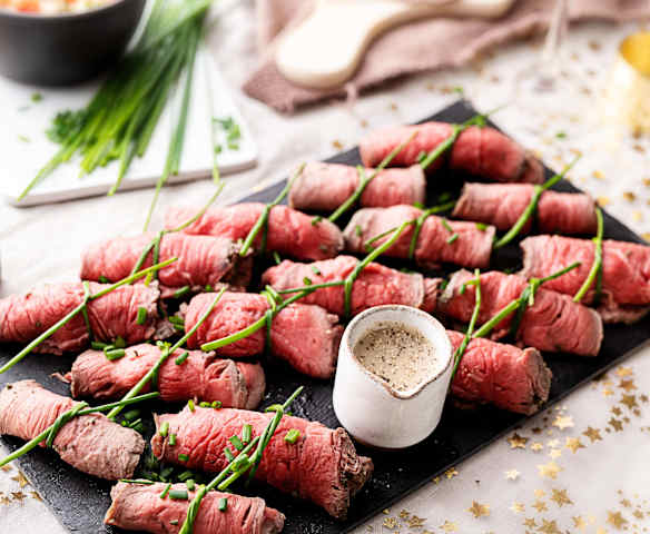 Roastbeef rolky s mozzarellou a sušenými rajčaty