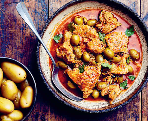 Sauté de veau aux olives et pommes de terre grenailles
