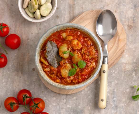 Bób w sosie pomidorowym po grecku