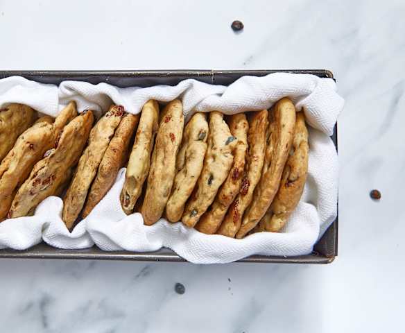 Τρεμιθόπιτες