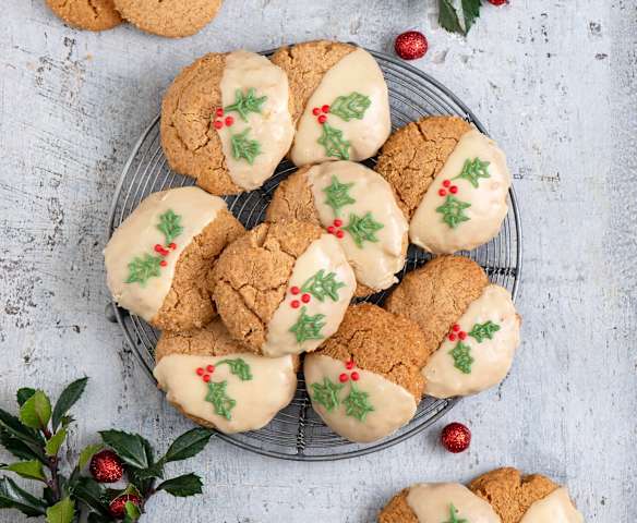 Ciastka imbirowe z białą czekoladą