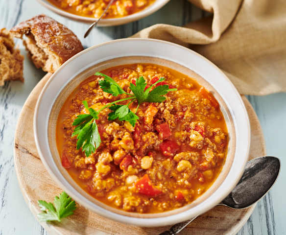 Paprika-Kichererbsen-Topf mit Hackfleisch