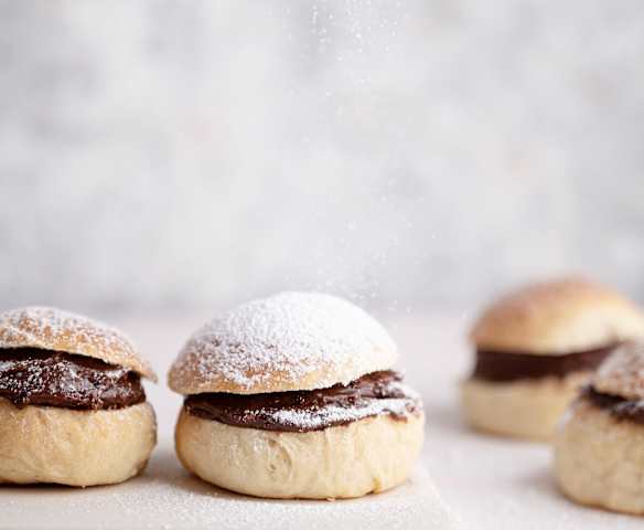 Panini con crema alle nocciole