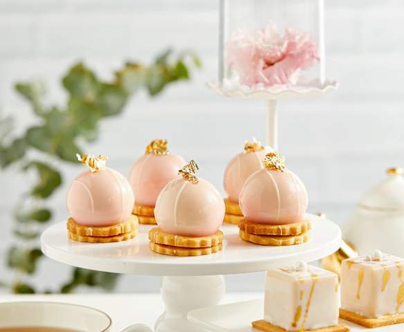 粉桃慕斯蛋糕點心