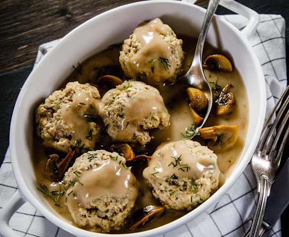 Albóndigas de champiñones con salsa