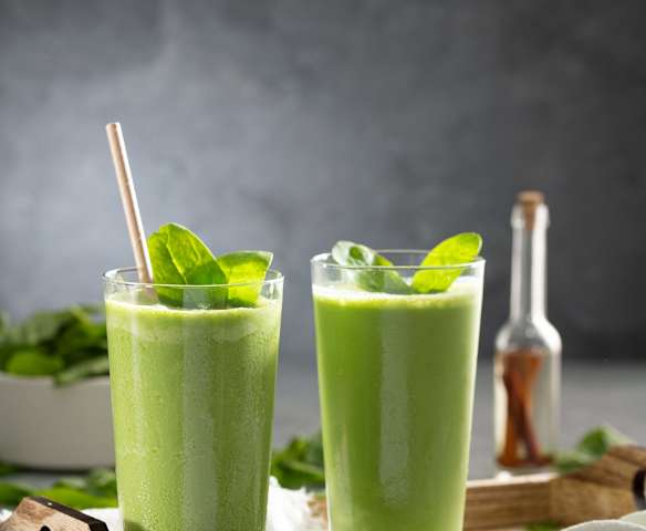 Smoothie proteico con espinacas