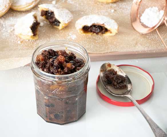 Classic christmas fruit mince