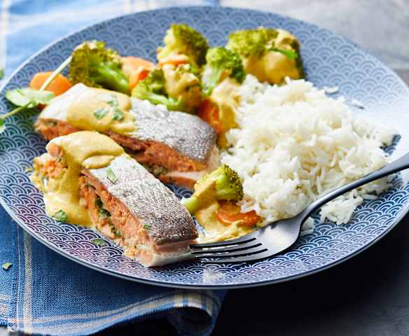 Poisson vapeur, riz et légumes sauce au curry