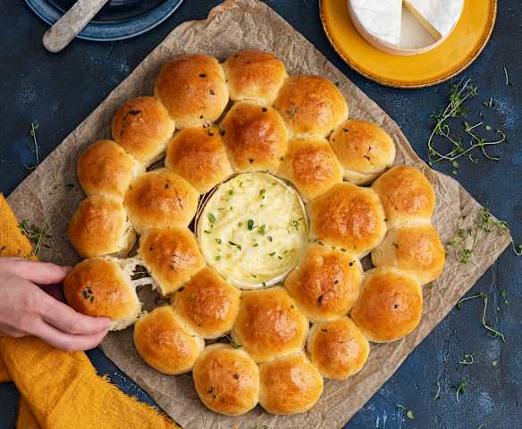 Wieniec pszenno-orkiszowy z camembertem