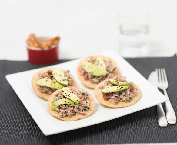 Botana de atún ahumado