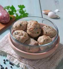 Polpette di manzo e salsiccia