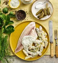 Dourada ao vapor com salada de batata