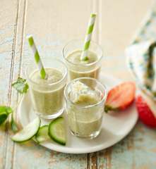 Gaspacho de concombre aux fraises
