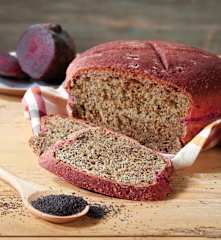 Pane alla barbabietola con semi di papavero
