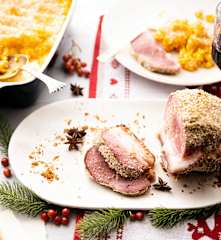 Pernil e puré de cenoura à finlandesa (Joulukinkku and Porkkanalaatikko)