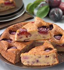 Torta di farro alle mandorle e prugne