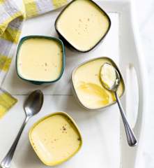 Œufs au lait et à la vanille
