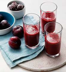 Smoothie di prugne e more
