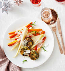 Spinat-Grieß-Serviettenknödel