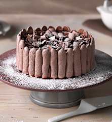 Tarta de mousse y merengue de chocolate