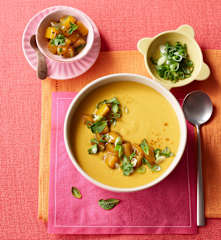 Thai-Curry-Suppe mit Mango-Relish
