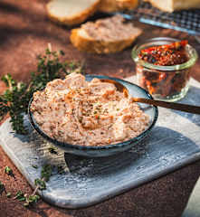 Dein Tomaten-Thymian-Dip