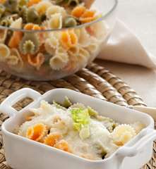 Pasta con salsa de hinojo al limón