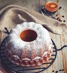 Ciambellone al kefir e orzo
