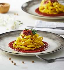 Pasta fresca con farina di ceci (senza glutine) al sugo di pomodoro