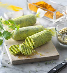 Hanfsamen-Kräuter-Butter