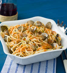 Tallarines con berberechos en salsa de vino rosado