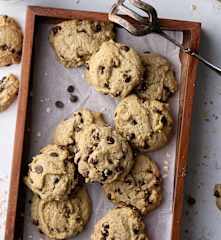 Vegan Chocolate Chip Cookies