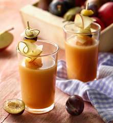 Fruchtsaft mit Herbstobst