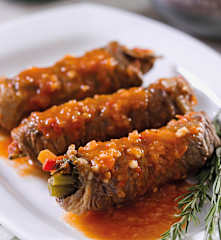 Bife a rolê com arroz ao vapor