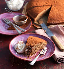 Schneller Maroni-Kuchen mit Nüssen & Schoko