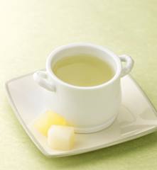 白萝卜生梨汤(6个月辅食)